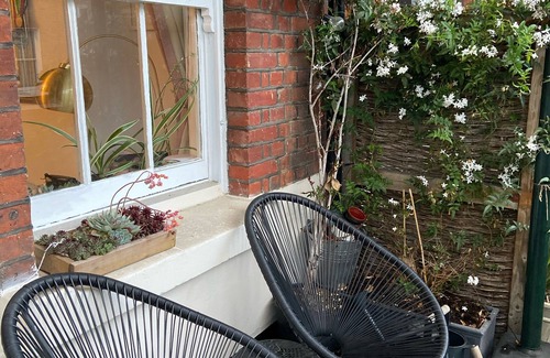 Oval Apartment | Lovely central one bedroom flat with outdoor space, Kennington
