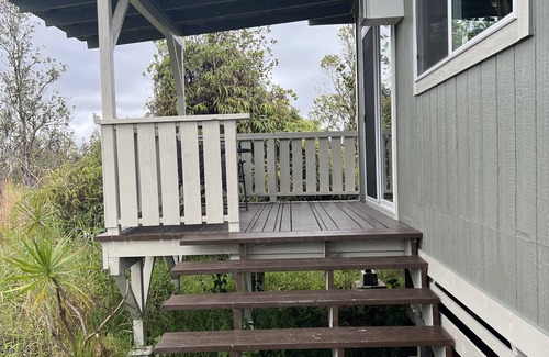 Mountain View Cabin | Lovely Centrally-Located Cabin with fast Wi-Fi. Perfect for E.Hawaii Exploration