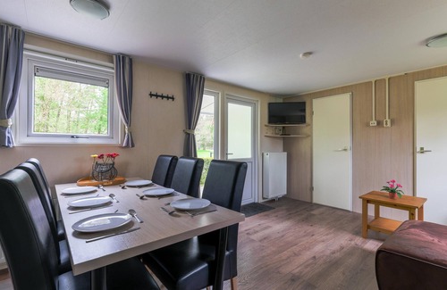 Vessem Ski Chalet | Lovely chalet on beautiful campsite with pool