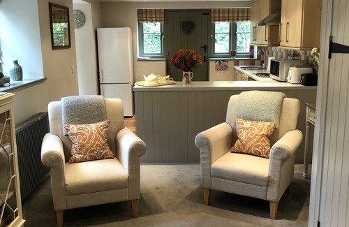 Wells Cottage | Lovely Character Cottage With Stunning Countryside Walks