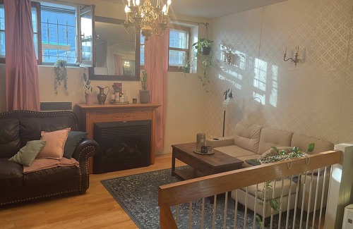 Vieux-Quebec-Cap-Blanc-colline Parlementaire Apartment | Lovely condo in the heart of Old Quebec.