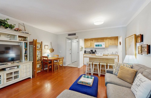 West Beach Village Apartment | Lovely condo with free WiFi & shared tennis courts - close to golf & beaches