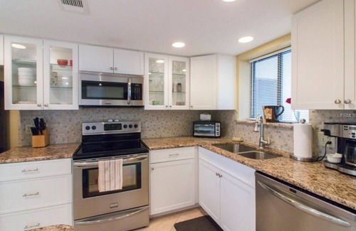 Sarasota Condo | Lovely Condo with View of Lido beach and walking distance to St Armand's Circle