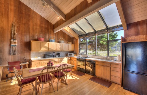 Sea Ranch House | Lovely contemporary cottage with unobstructed ocean views