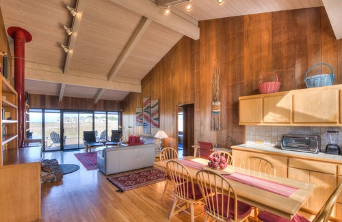 Sea Ranch House | Lovely contemporary cottage with unobstructed ocean views