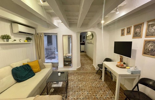 Barrio del Carmen Apartment | Lovely Coquette loft in the ❤️ of Ciutat Vella, El Carmen, Valencia