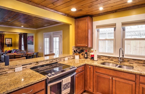 Swannanoa Cottage | Lovely Cottage w/Sauna & Fire Pit Near Asheville!