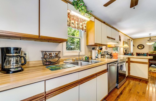Mill Ridge House | Lovely dog-friendly mountain home with firepit, private hot tub, pool & tennis