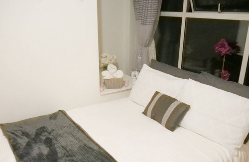 Welling House | Lovely Duplex House in a quiet suburb.
