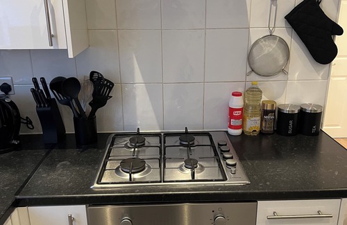 Holloway Apartment | Lovely Entire Flat with Private Garden in Islington/Central London