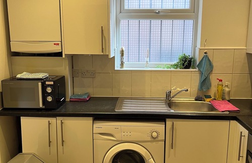 Holloway Apartment | Lovely Entire Flat with Private Garden in Islington/Central London