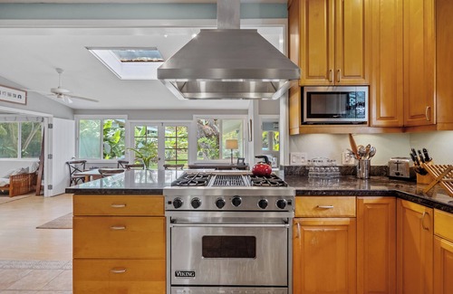 Lanikai House | Lovely family beach house with pool, <1 block from Lanikai Beach