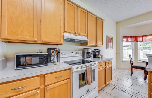 Fernandina Beach House | Lovely Family Home w/Lanai, 6 Mi to Amelia Island