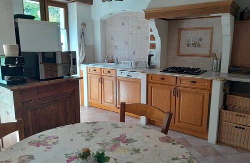 Pellevoisin House | Lovely farmhouse - 3 bedrooms - wifi - garden - fireplace