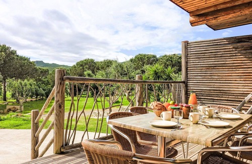 Pietracorbara House | Lovely apartment in villa with WIFI, A/C, pool, TV, terrace, pets allowed and panoramic view
