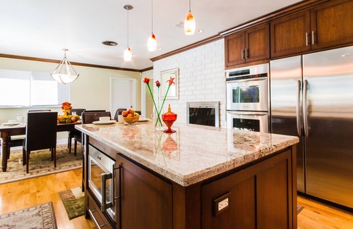 Orange House | Lovely Garden House. Monthly/31 nt min. Central Orange County. Large yard w/spa