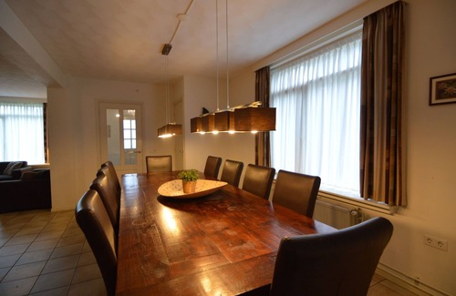 Municipality of Valkenswaard Villa | Lovely group home with lots of privacy, ideal for families and friends!