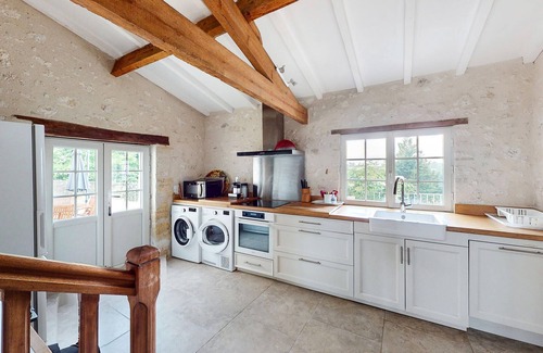 Les Leves-et-Thoumeyragues House | Lovely home in LES LEVES ET THOUMEYRA