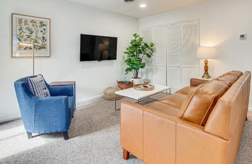 Druid Hills Apartment | Lovely Hendersonville Apt with Deck 1 Mi to Main St
