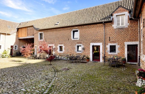 Richelle House | Lovely Holiday Home in Richelle with Barbecue