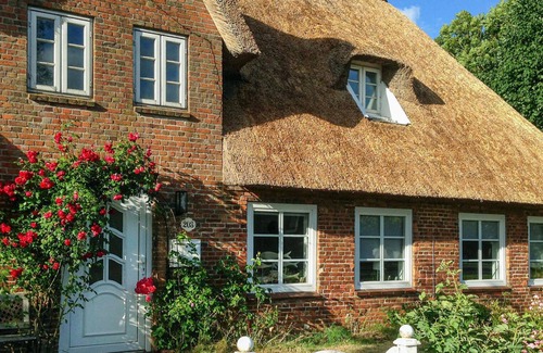 Klixbull House | Lovely home in Niebüll OT Klixbüll