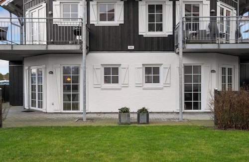 Bogense House | Lovely home in Bogense with kitchen