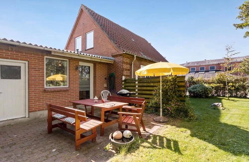 Bøvlingbjerg House | Lovely home in Bøvlingbjerg with WiFi