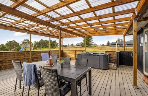 Egsmark Strand House | Lovely home in Ebeltoft with sauna