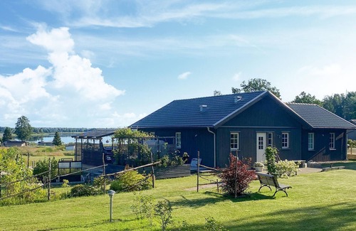 Orebro County House | Lovely home in Glanshammar with kitchen