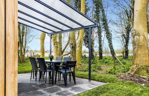 Heinkenszand House | Lovely home in Heinkenszand