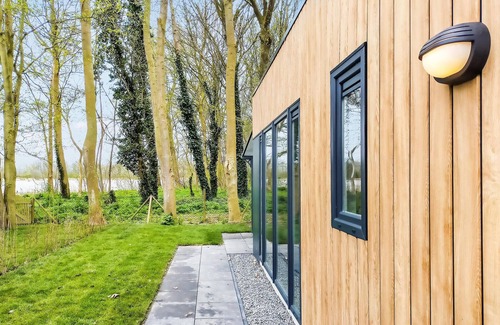 Heinkenszand House | Lovely home in Heinkenszand
