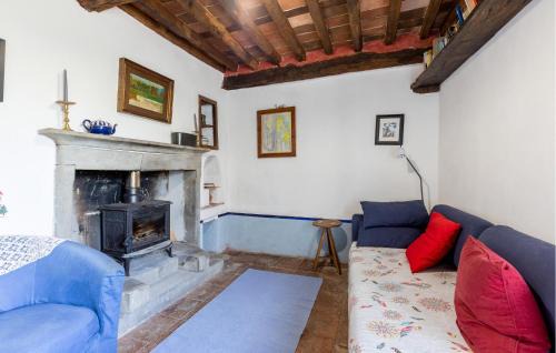 Casoli House | Lovely Home In Località Cocolaio Of San