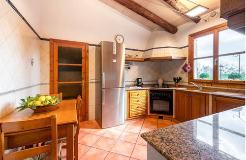 Manacor House | Lovely home in Manacor with WiFi