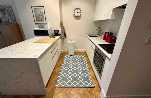 City of Westminster Apartment | Lovely Home in Mayfair/Oxford St 2 bed apt