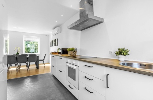 Østermarie House | Lovely home in østermarie with WiFi