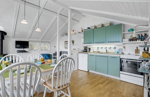 Floutrup House | Lovely home in Roslev with kitchen