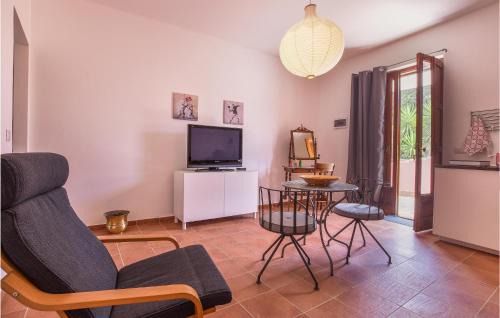Santa Venerina House | Lovely Home In Santa Venerina With Wifi