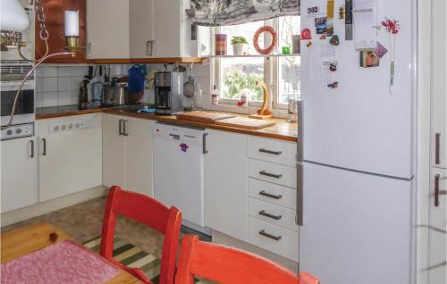 Spanga - Tensta House | Lovely Home In Spånga With Kitchen