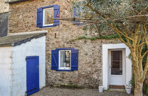 Tremeven House | Lovely home in Tréméven with WiFi