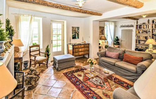 Violes House | Lovely Home In Violès