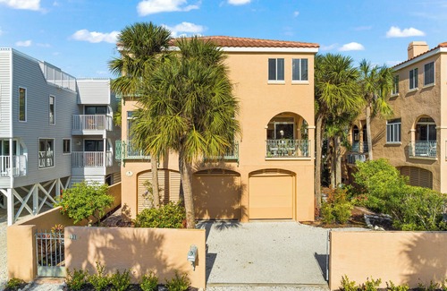 Siesta Key Village Condo | Lovely Home Near Siesta Key Village