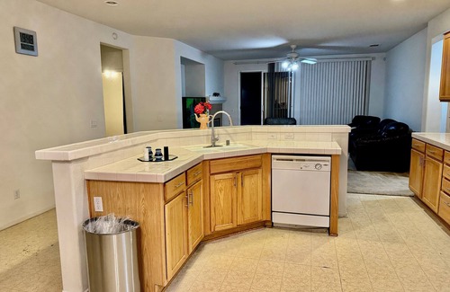 Hesperia House | Lovely House in Hesperia Close to Highway