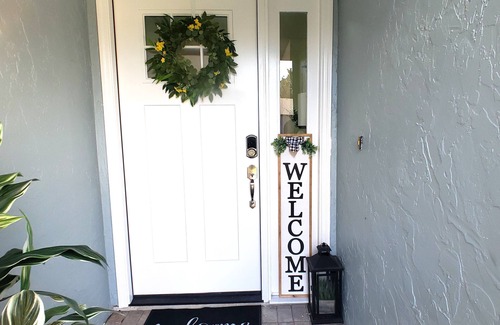 Sarasota House | Lovely House in Sarasota, close to UTC Mall, Nathan B Park, and Siesta Key Beach