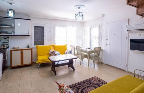 Mentese Villa | Lovely House near Beach with Backyard in Fethiye