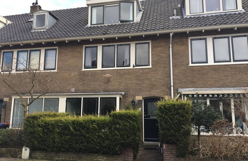 Haarlem House | Lovely house near beach, city and train station.
