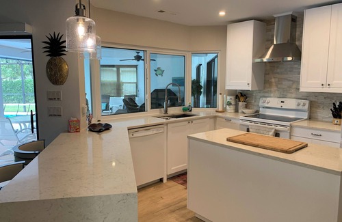Lely Golf Estates House | Lovely house overlooks golf course with west exposure delivery amazing sunsets.
