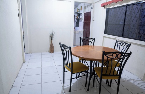 Managua House | Lovely house with AC in charming Managua 1 bedroom room