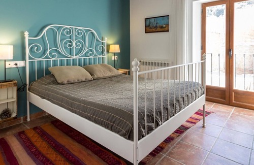 Albunuelas Villa | Lovely house with nice terrace