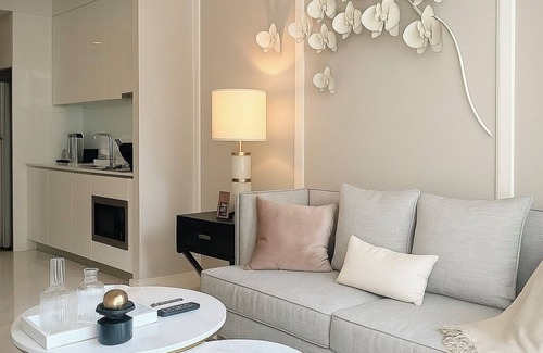 Nana Apartment | Lovely Luxury Asoke Nana Located Apartment Sleeps 4 - Brand New Furniture