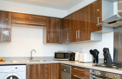 Thorpe Satchville House | Lovely Leicester Home with Balcony - 5 bedroom 5 bathrooms